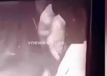 Video Emerges of Clash Between Police Constable and Lawyers at Mount Lavinia Courthouse