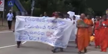 Residents of Uva Paranagama Village Protest Against Newly Opened Liquor Store