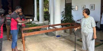 Former President Chandrika Bandaranaike Begins Leaving Torrington Official Residence