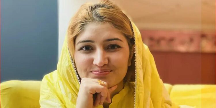 Afghan Journalist Salma Niazi Wins One Young World Journalist of the Year and Lyra McKee Award for Bravery
