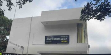 Landslide Devastates Riverside Area; Only One Hotel Remains Safe, Helping Villagers During Power Outage