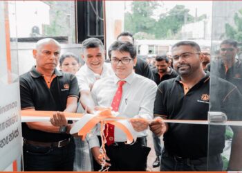 Siyapatha Finance Opens 60th Branch in the Bustling City of Warakapola