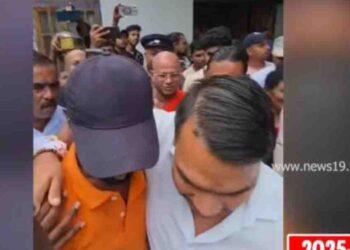 Young Man Challenges MP Namal Rajapaksa During Displacement Camp Visit