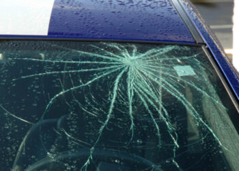 PickMe Taxi Attacked by Three-Wheeler Drivers in Ella Tourist Area