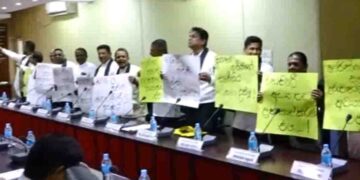 Opposition Members Protest Education Reforms in Homagama Wearing Black Armbands