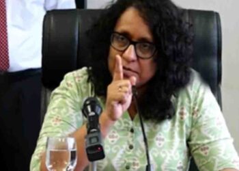 Prime Minister Says Education Reforms Will Proceed Without Resistance