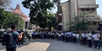 Protest at Aluthkade Court Against Attorney General’s Department Actions
