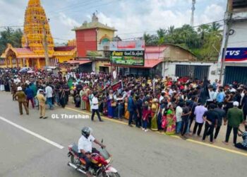 Kilinochchi Residents Protest Wearing Black Armbands in War Remembrance