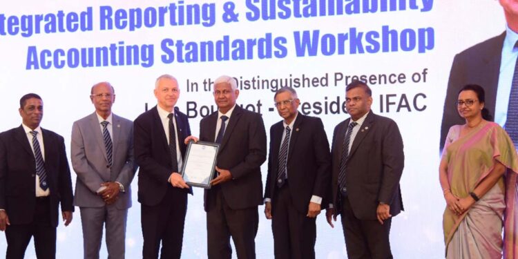 Ceylinco Life Chairman R. Renganathan honoured by CMA