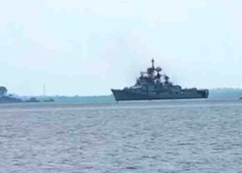 US Navy Turns Back Suspected Chinese Vessel Heading to Iran via Strait of Hormuz