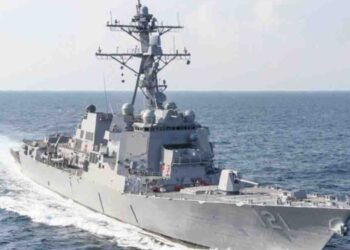US Navy Conducts Strategic Drill in Strait of Hormuz Amid Rising Security Concerns