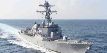 US Navy Conducts Strategic Drill in Strait of Hormuz Amid Rising Security Concerns