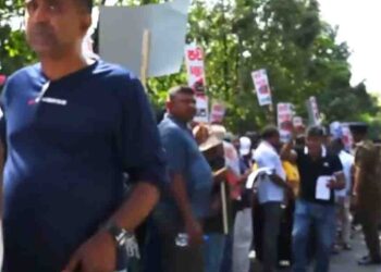 SJB Protests at Parliament Roundabout Over Substandard Coal Imports