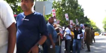 SJB Protests at Parliament Roundabout Over Substandard Coal Imports