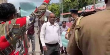Booing Incident at Matara Cooperative Hospital Targets Minister’s Coordinating Secretary