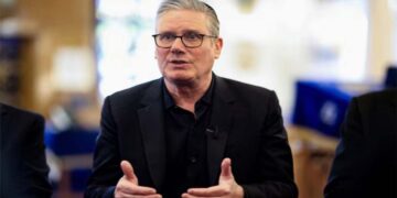 Starmer Under Pressure as Parliament Weighs Probe Into Mandelson Affair