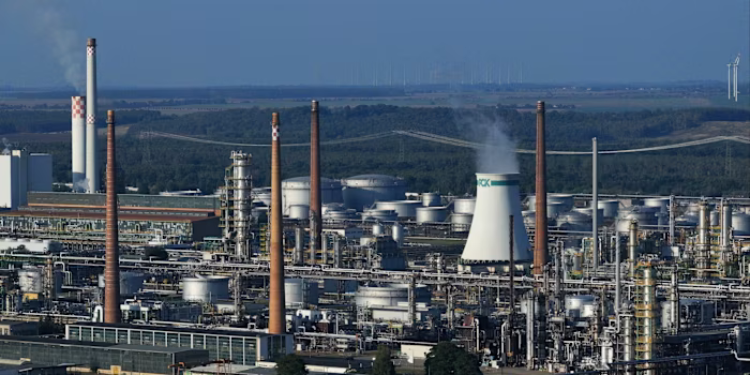 Sri Lanka Reaches Deal with Russia to Begin Oil Supplies from Mid-April