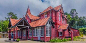 Mystery Over Missing Lightning Conductor at Historic Nuwara Eliya Post Office Sparks Controversy