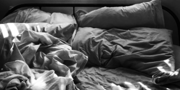 Insomnia Explained: Causes, Health Risks and Effective Ways to Break the Sleepless Cycle