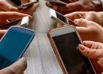 Taliban Bans Smartphones for Government Employees Nationwide