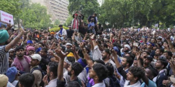 ‘Chalo Sansad’ Protest Intensifies in Delhi as Thousands Rally Over NEET Irregularities